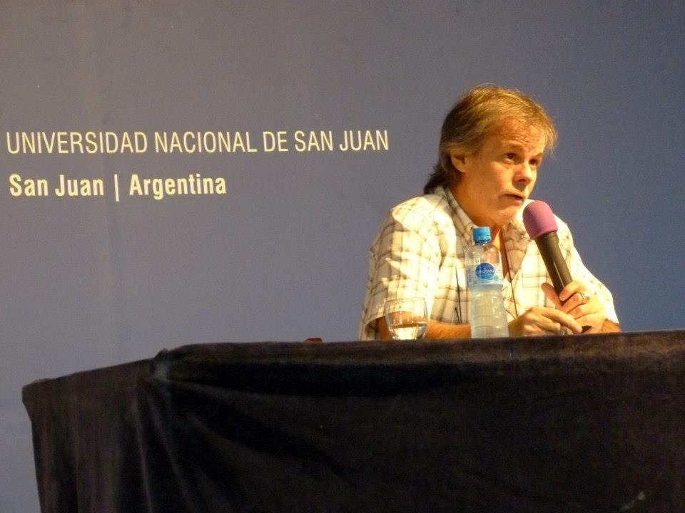 El Dr. Héctor Palma dio la conferencia central de la Jornada.